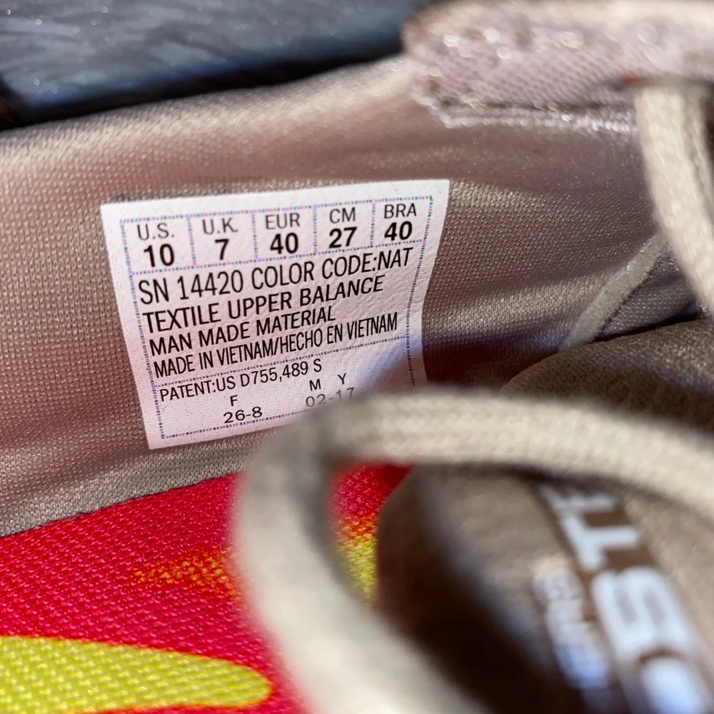 Sketchers Goga Max Boat Shoes in Very Good Barely worn condition - Picture 7 of 7